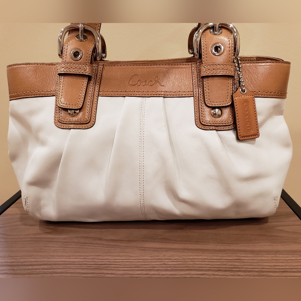 EUC COACH Soho Pleated Leather Cream Bag - Picture 2 of 7